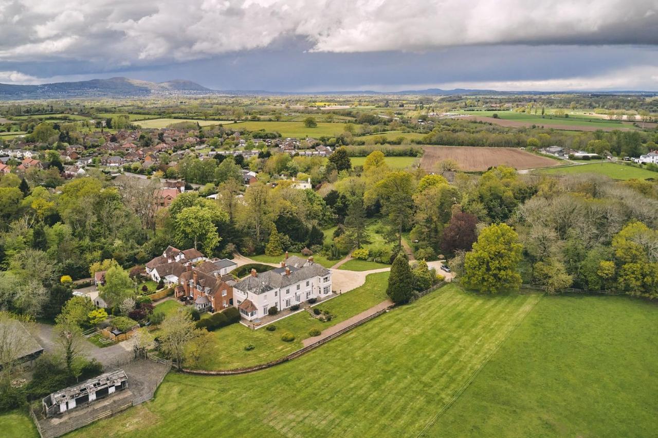 Equestrian Manor Villa Upton-upon-Severn Esterno foto
