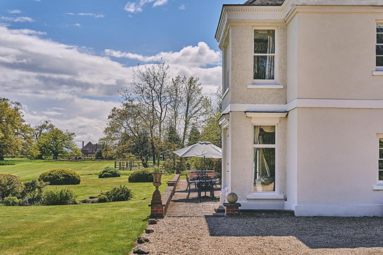 Equestrian Manor Villa Upton-upon-Severn Esterno foto